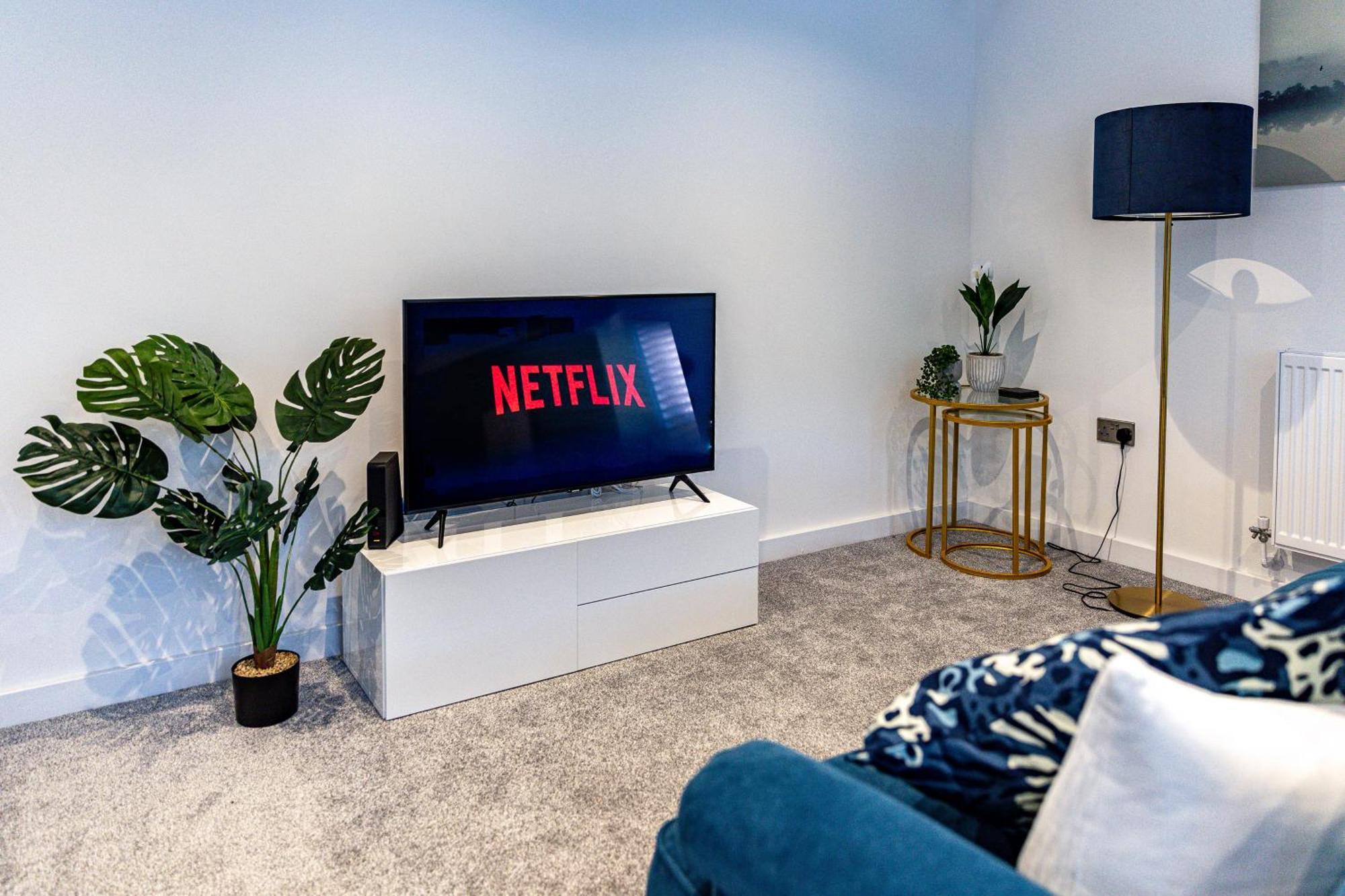 Stylish & Contemporary 2-Bed Townhouse - Parking - Wi-Fi - Netflix Lägenhet Worksop Exteriör bild