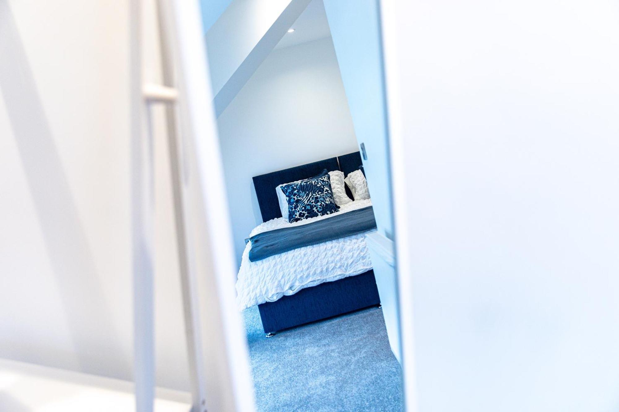 Stylish & Contemporary 2-Bed Townhouse - Parking - Wi-Fi - Netflix Lägenhet Worksop Rum bild