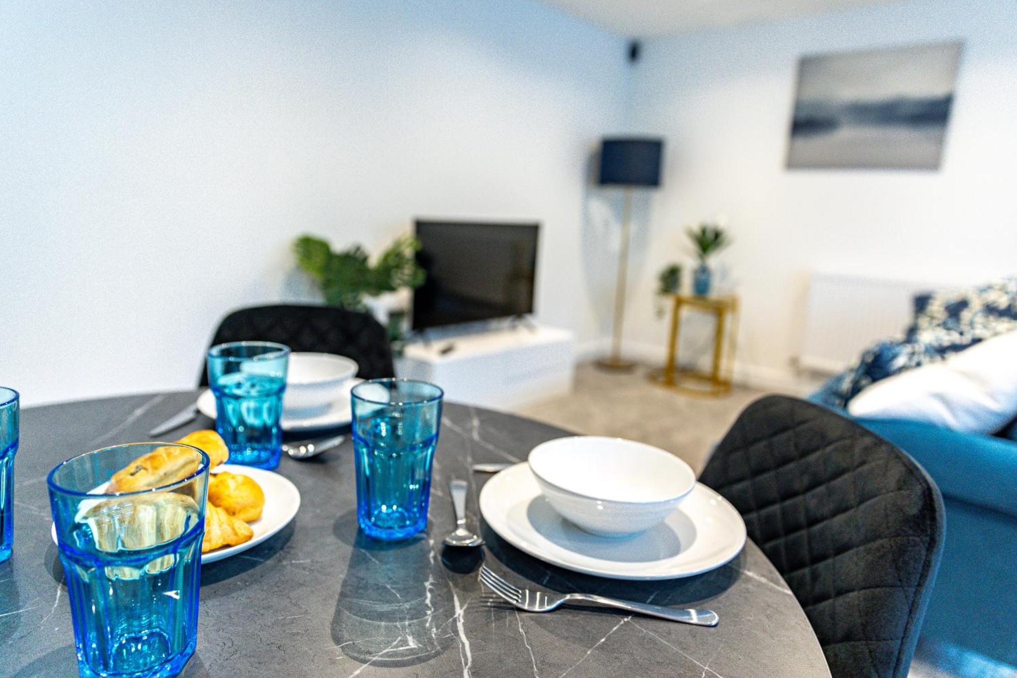 Stylish & Contemporary 2-Bed Townhouse - Parking - Wi-Fi - Netflix Lägenhet Worksop Exteriör bild