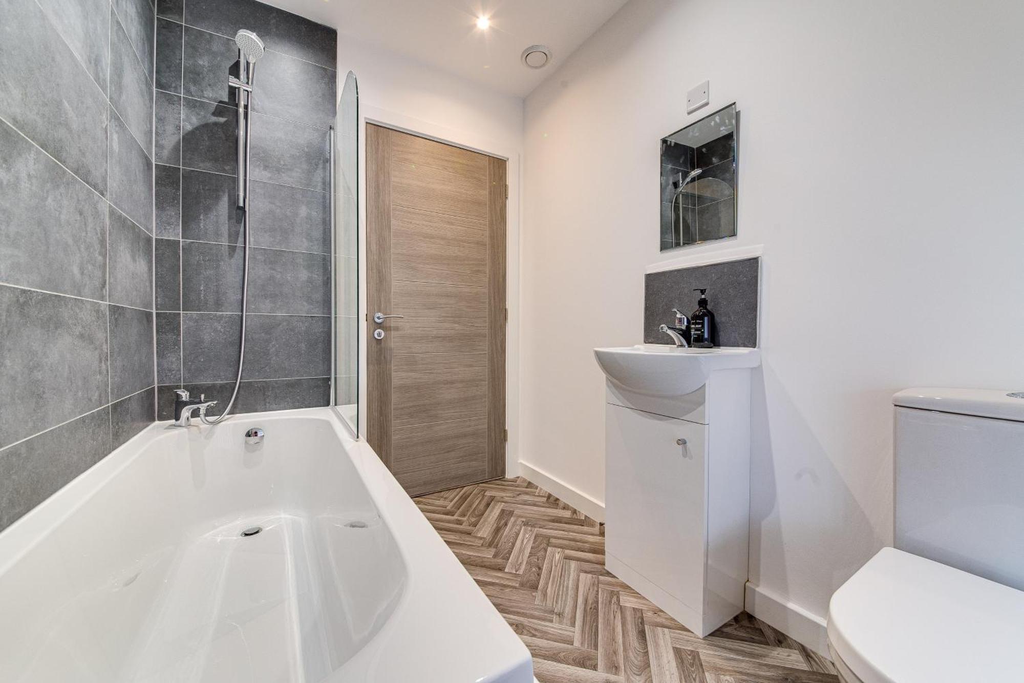 Stylish & Contemporary 2-Bed Townhouse - Parking - Wi-Fi - Netflix Lägenhet Worksop Rum bild