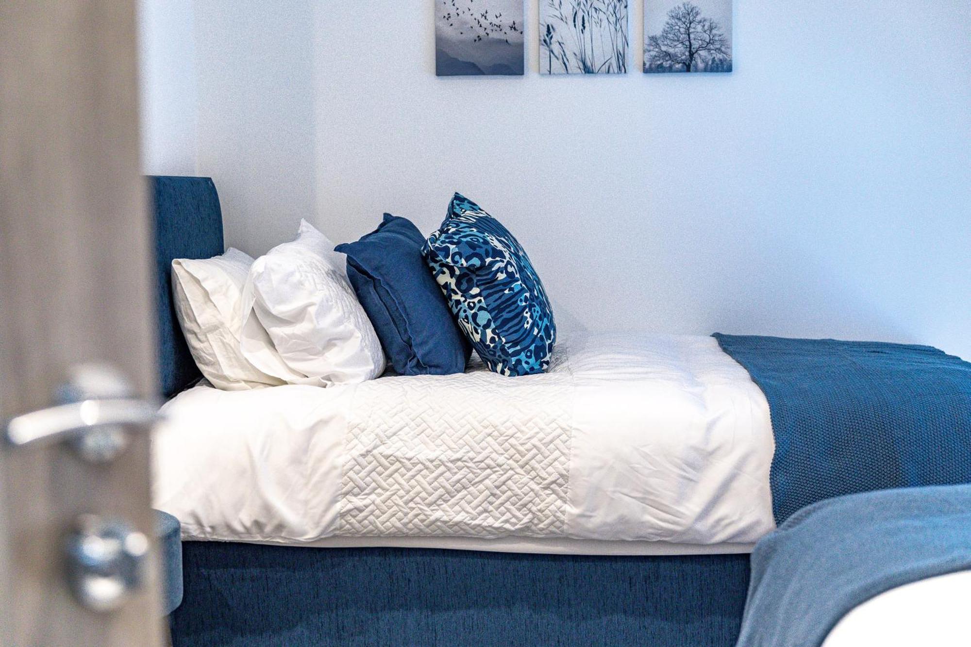 Stylish & Contemporary 2-Bed Townhouse - Parking - Wi-Fi - Netflix Lägenhet Worksop Exteriör bild